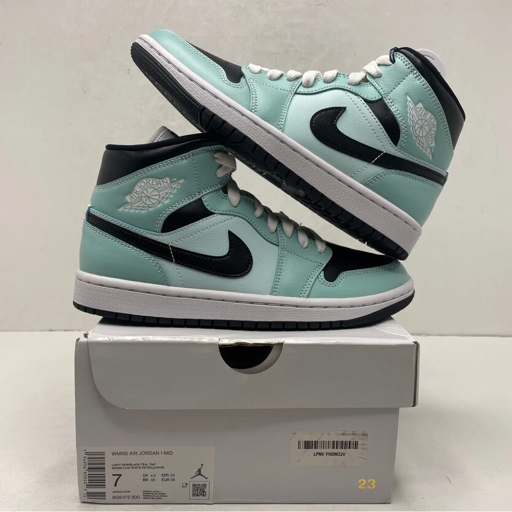 Nike Air Jordan 1 Retro Mid WMNS “Light Dew/Teal Tint” 2022 - Picture 1 of 4